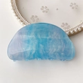 Detail einer Haarspange aus Acetat mit blauem Marmormuster und feinem Silberglitzer - Himmelblau Sternenmarmor