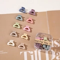 Lot de mini pinces à cheveux mates en couleurs Morandi avec boîte de rangement - Style Coréen Demi-Cercle Creux (En Boîte)