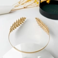 Elegante cerchietto da sposa dorato con foglie di alloro su base in ceramica bianca - Cerchietto in metallo-Due foglie d'oro