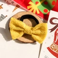 Dettaglio dell'elastico per capelli con fiocco di paillettes gialle su base di legno - Scrunchie Fiocco Paillettes - Giallo