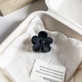 Minimalist matte black flower hair claw clip with a secure spring for half-up hairstyles - 3.5cm Five-petal Flower / Matte Black