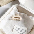 Pinza para el cabello rectangular mate beige crema para peinados elegantes - Rectángulo 4cm / Nude Mate