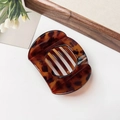 Flat round hair claw clip with dark brown tortoiseshell resin texture for women - Glossy Coffee Leopard