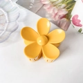 Pinza per capelli a fiore da 7,5cm giallo limone brillante con finitura in resina lucida - ABS / Giallo scuro
