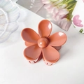 Pince à cheveux fleur de 7,5 cm caramel élégante avec design minimaliste à cinq pétales - ABS / Orange Foncé