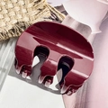 Grande pinza per capelli rosso scuro con finitura lucida su tessuto strutturato chic - Borgogna