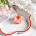 Pinza per capelli a forma di fiore di plumeria rosa con sfumatura arancione dolce - Frangipane / 4cm / Sfumato Arancio Chiaro