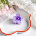Chic purple plumeria flower hair claw clip in a glossy translucent resin finish - Five-Petal Flower / 4cm / Gradient Lavender