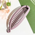 Detail of lavender matte banana hair clip with interlocking teeth for thick hair - Plastic/Resin / 11.5cm / Matte Bean Paste