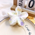 Elegant frangipani hair claw with purple floral patterns and creamy marble finish - 8cm UV Printed Plumeria - ABS Beige Style B