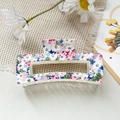 Grande pince à cheveux carrée avec motif floral coloré sur surface en acrylique lisse - Multicolore Fleurs Mixtes (116-7)