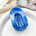 Elegant oval hair claw clip with blue and white marble pattern in premium acetate - 10cm Round Clip - Marble Royal Blue