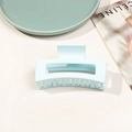 Pince à cheveux carrée évidée bleu clair mat de 8,5 cm avec texture givrée et dents - Bleu Clair Mat