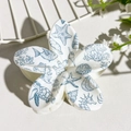 Frangipani hair claw with blue ocean patterns of sea turtles and starfish motifs - White Ocean Print (144-7)
