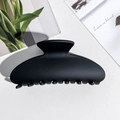 Mattschwarze große halbrunde Haarklammer für elegante Hochsteckfrisuren - Quadratische Form / Mattes Schwarz