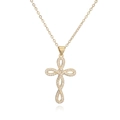 Detailaufnahme der 18K vergoldeten Kreuzkette mit funkelndem Zirkonia-Pavé-Besatz - Goldener Unendlichkeits-Kreuz-Stil (24982)