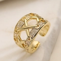 Moderner 18K vergoldeter offener Ring mit Kreuzschnürungsdesign und Zirkonia Besatz - Hohles Kreuz X Stil (14738) / Gold