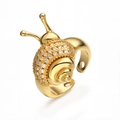 Eleganter goldener Schneckenring mit funkelnden weißen Zirkonia im Micro-Pave-Design - Einstellbar Offen / Schnecke Design (14747)