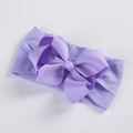 Detail eines hellvioletten Baby Stirnbandes mit 5-Zoll Ripsband-Schleife und weichem Nylonband - Lila