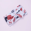 Dettaglio fascia per neonati in nylon con stampa Love e decorazione a fiocco carino - Stile Cuore
