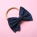Détail du bandeau à nœud bleu foncé avec bande en nylon souple pour bébés - Bleu Foncé