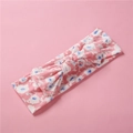 Détail d'un bandeau rose à motif floral pour bébé avec un nœud papillon doux - Floral Rose Et Blanc
