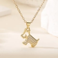 Collana con ciondolo a cane placcata oro 18K con zirconi su una base in pietra - Stile Scottish Terrier (25194)