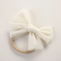 Détail du nœud en tulle crème et du bandeau en nylon sans couture pour nouveau-nés - 10,5*7,5 cm / Blanc Cassé