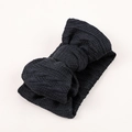 Vue détaillée du bandeau à double nœud noir tricoté pour les bébés et les tout-petits - 17x9x5.5cm / Noir