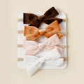 Set di quattro fasce in velluto per neonati nei toni marrone, giallo, rosa e bianco - Stile 2