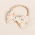 Detail der floralen Baumwollschleife am weichen Nylon Stirnband für Babys - Rosa Gelb Blumen Stil (#8)