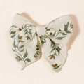 Close-up of floral bow hair clip with vintage olive branch and berry fabric texture - 11.5x10cm / Off-white Green Leaf (#7)