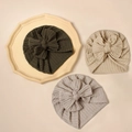 Lot de 3 turbans pour bébé en maille gaufre avec grands nœuds en vert foncé, beige et taupe - 20*18cm / Couleur Aléatoire