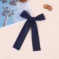 Detailansicht der dunkelblauen Baumwollschleife mit langen fließenden Bändern - 11*18cm / Marineblau