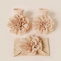 Détail d'un ensemble bandeau et chaussettes bébé avec grandes fleurs 3D en tissu - Socquettes / 5# Kaki