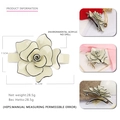 Pince à cheveux camélia en acrylique beige avec bordure noire et fermoir à ressort rétro - Cream White
