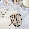 Minimalist acetate tortoiseshell hair comb with six teeth for elegant women's updos - Light Tortoiseshell