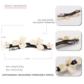Eleganter schwarzer Haarclip mit cremefarbenen Blumen und Strass aus Celluloseacetat - Beige