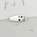 Détail d'une barrette ovale en argent mat avec zircons colorés et dimensions précises - Pince Crocodile Goutte d'Eau Strass