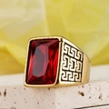 Bague vintage pour homme en acier inoxydable doré avec grand rubis rectangulaire - US 7 / Or Zirconium Rouge