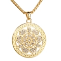 Collier mandala doré avec motif grec et cristaux sur une chaîne vénitienne élégante - Pendentif Seul Or