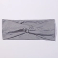 Bandeau croisé gris pour femme dans un style tricoté minimaliste et confortable - Gris