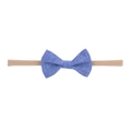 Dettaglio fascia neonato con fiocco in chambray blu scuro su elastico in nylon - Fiocco a Pois Blu Notte
