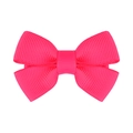 Dettaglio di un fiocco per capelli in nastro grosgrain rosa neon con trama a coste - Rosa Neon (14)