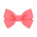 Dettaglio del fiocco in nastro grosgrain rosa con trama a coste per capelli bambina - Corallo (15)