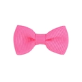 Vue détaillée de la texture du ruban gros-grain rose sur cette mini barrette à nœud - Rose Bonbon (13)