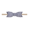 Détail d'un nœud en feutre gris sur un bandeau souple montrant la texture du tissu - 9-Nœud en Feutre Gris