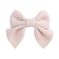 Vue détaillée du nœud papillon en feutre rose clair avec design texturé multicouche - Rose Pâle (21)