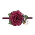 Dettaglio di fascia 3D con rosa bordeaux, piccoli fiori grigi e foglie verdi per bimba - Stile Rosa Simulata Borgogna (9)