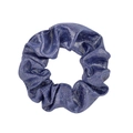 Chouchou élastique bleu marine avec points métalliques laser argentés et tissu brillant - Bleu Foncé à Pois Argentés (5)